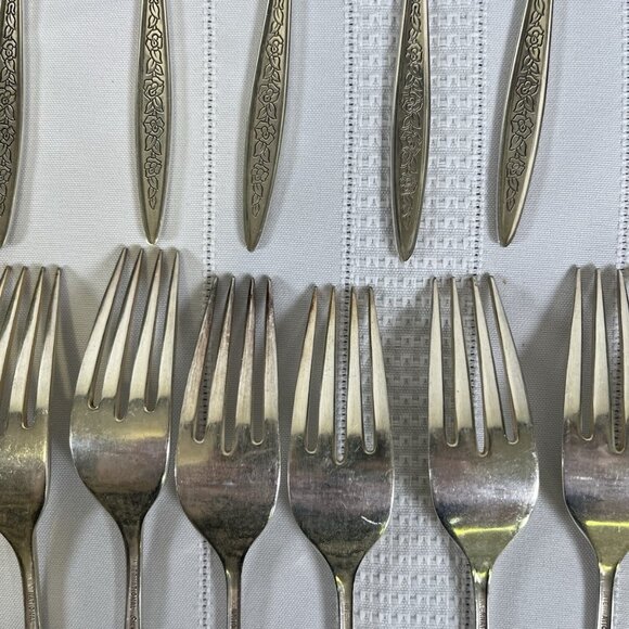 Vintage 60s MCM Deco International Silverplate Flatware Set w/ Chest 65pc Floral - Picture 9 of 16